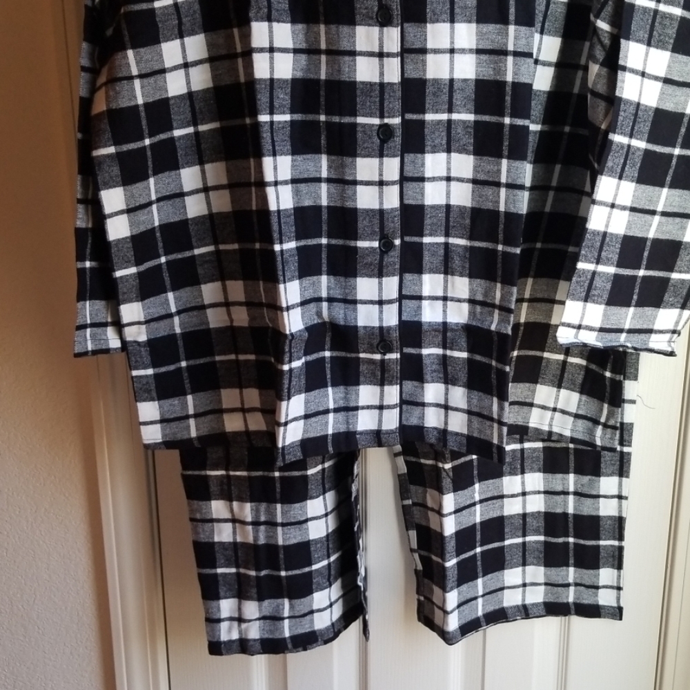 NWT SECRET TREASURES BLACK PLAID 2-PIECE PJ SET - Picture 6 of 7